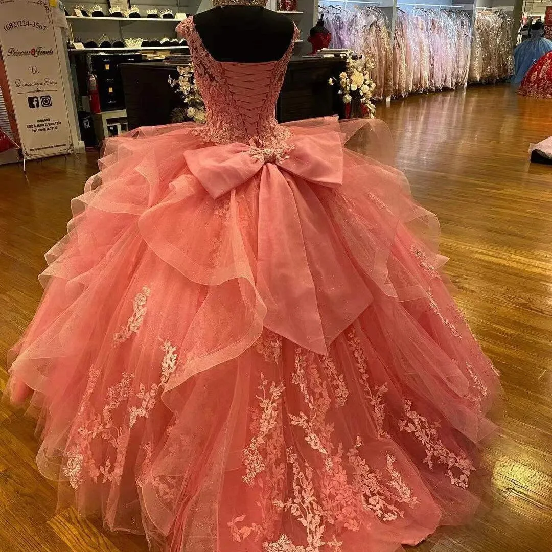 Charming Quinceanera Dresses Ball Gowns Appliques Beading Sequined Ruffles Tulle Tiered For Sweet Girl Vestidos De Quinceañera