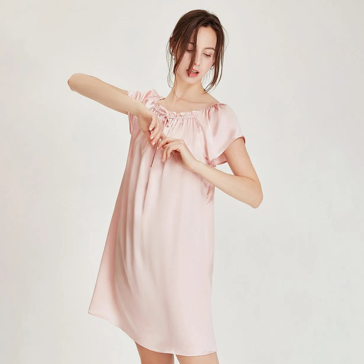 Comfortable and Simple Womens Silk Nightgown 100%  Mulberry Silk Short Sleeves Sleepwear Round Pleated Collar Nightdress