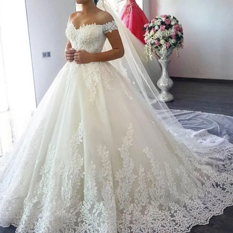 Leaf Applique Lace/Tulle Ball Wedding Gown All Sizes/Colors