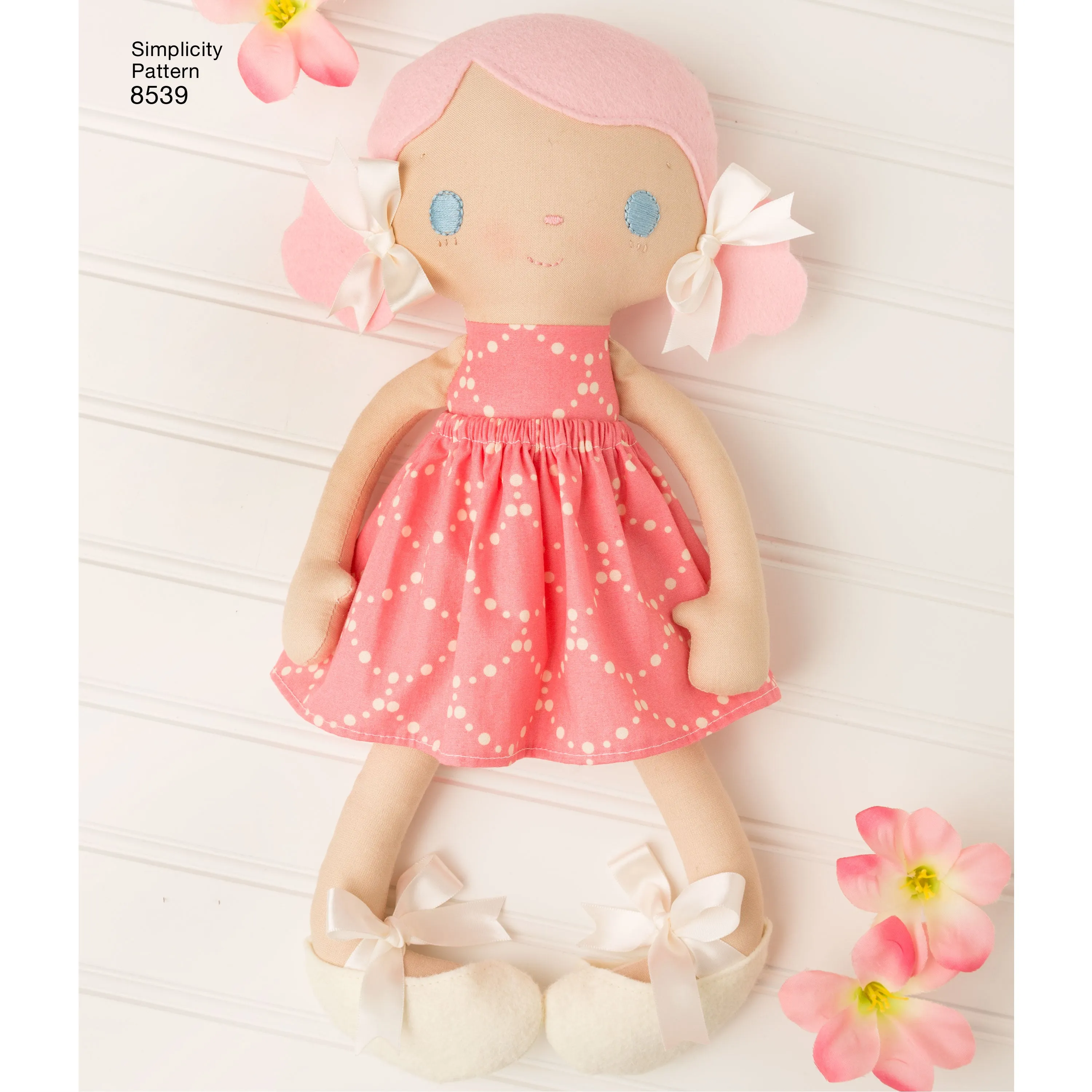 Simplicity Pattern 8539 15" Stuffed Dolls and Clothes