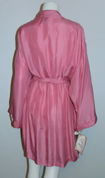 vintage 1980s pink silk robe / Barbizon bathrobe / kimono sleeve / NOS